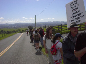 Rest stop on lower Sonoma Mountain Road